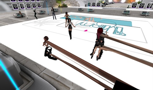 Web 53af67e3128cc972bd000001