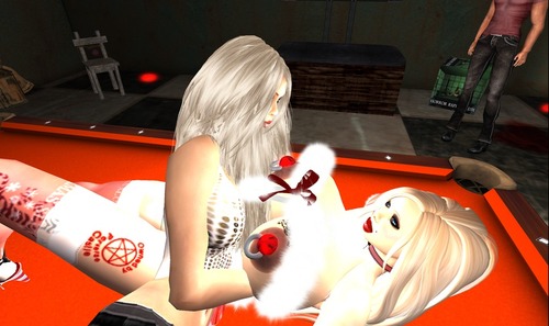 Web 50d911bb856286338c000001