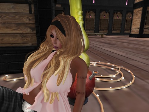 Web 584453f3b015405888000001