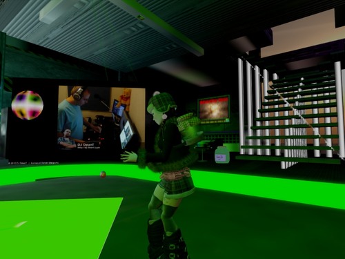 Web 500b2d5130d04a07d3000001