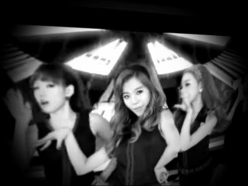 Web 5a38a9a173ed175565000001