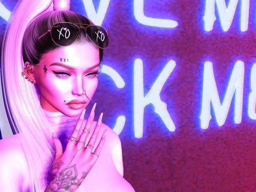 Web 5f92ec46289dd21b0f8fa885