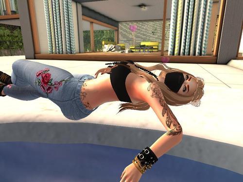 Web 5edc210cd9859c32f9e2ea6a