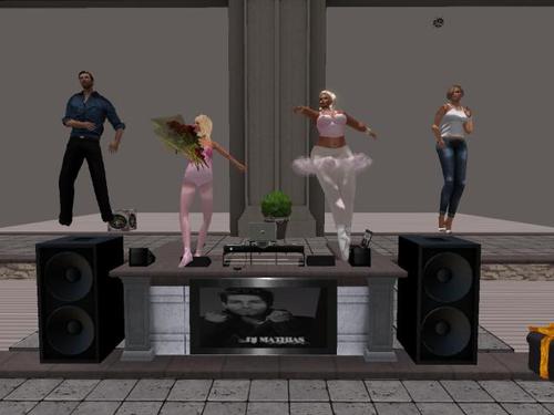 Web 5a74fb74289dd24caa000001