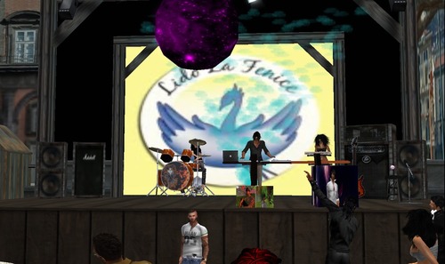 Web 51a22900f1d3447405000001