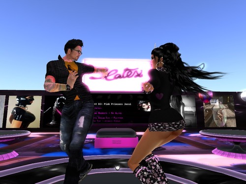 Web 52984d3a070beb1de7000001