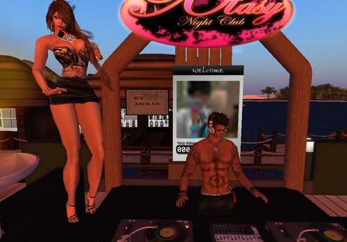 Web 515fa8d7748f8a57de000001