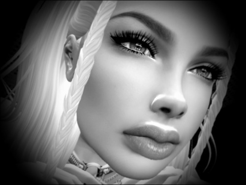 Web 5844babdb713f72678000001