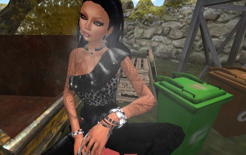 Web 528724aac8903645ea000001