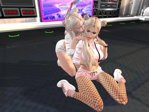 Web 5a7eca0ed9859c2205000001