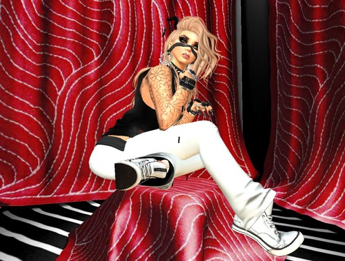 Web 566852d09934e0501c000001