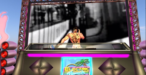 Web 553bc708128cc96c4d000001