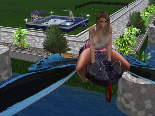 Web 5c0c12cad9859c5795000001