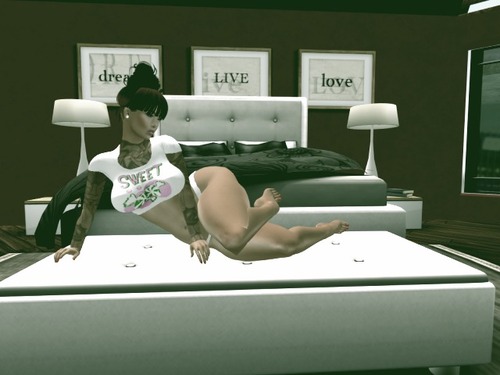 Web 57b2322bf8a1ec3351000001