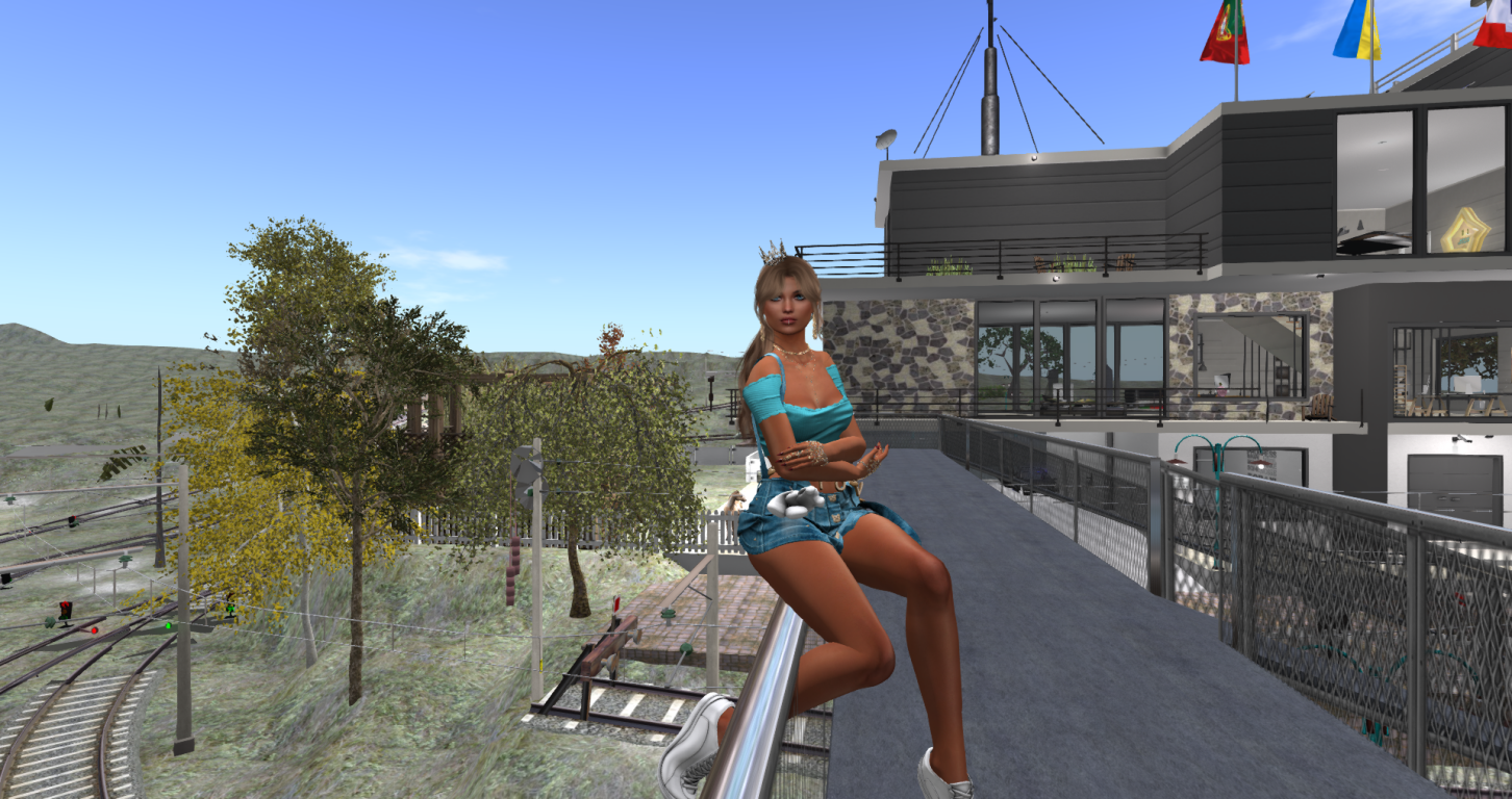 Original 64e9b8f950556f3cfe463d41