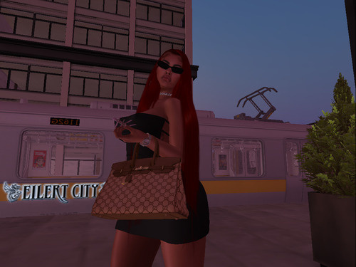 Web 652af43373c4f707382e1ed9